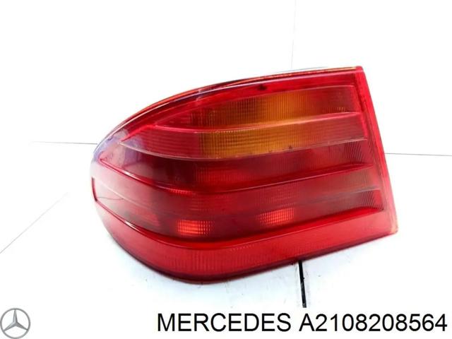 Ліхтар задній лівий, внутрішній A2108208564 MERCEDES