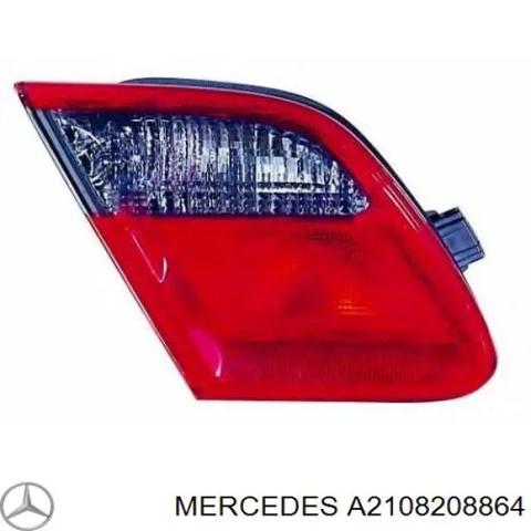 Ліхтар задній внутрішній правий A2108208864 MERCEDES