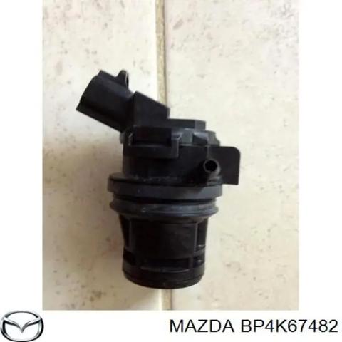 Електропомпа омивача заднього скла BP4K67482 MAZDA