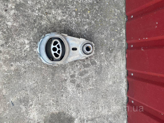 Подушка (опора) двигуна, задня 112380006R RENAULT