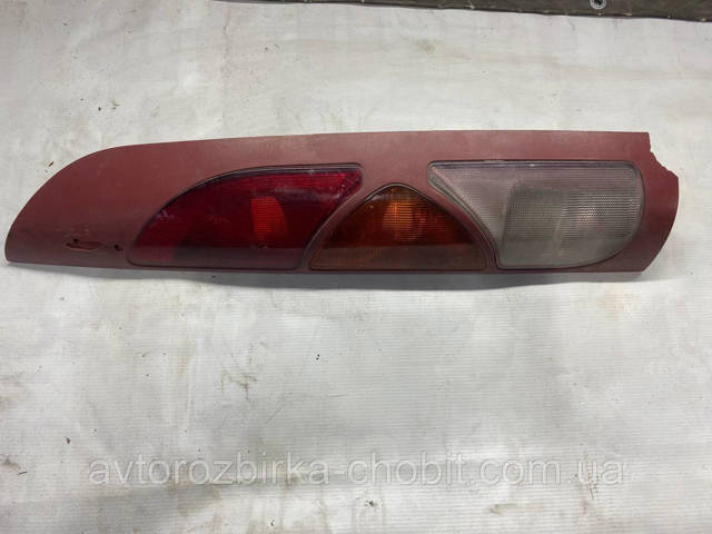 Ліхтар задній правий 7700308716 RENAULT