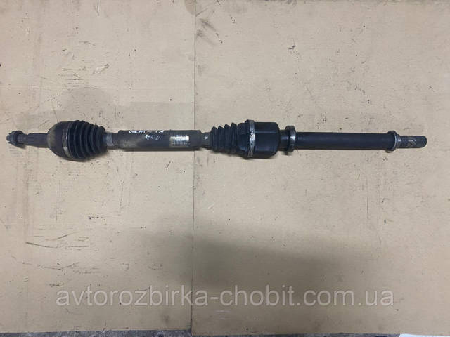 Піввісь передня, права 8200375538 RENAULT