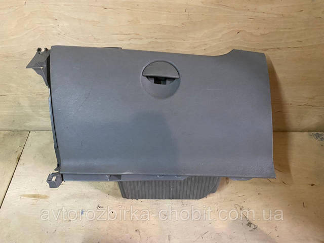 Ящик для предметів догляду 8200451645 RENAULT