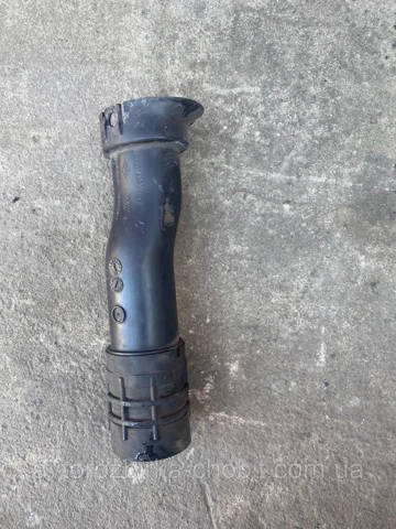 Патрубок повітряний, вхід повітряного фільтра 8200612290 RENAULT