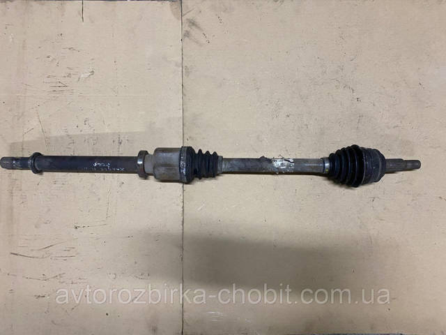 Привід правий 8200687740 RENAULT