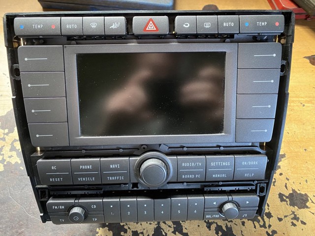Магнітола (радіо AM/FM) Volkswagen Phaeton 1 3D1, 3D2, 3D3, 3D4, 3D6, 3D7, 3D8, 3D9