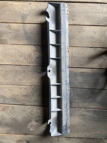 Кронштейн кріплення захисту двигуна 7L8825195A VAG