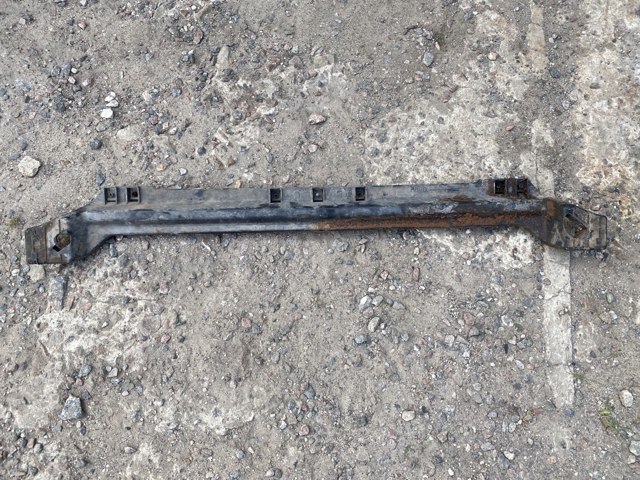 Балка під радіатор нижня 7P0805551 VAG