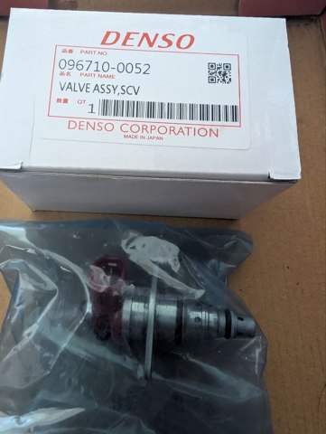 Клапан регулювання тиску палива 0967100052 DENSO