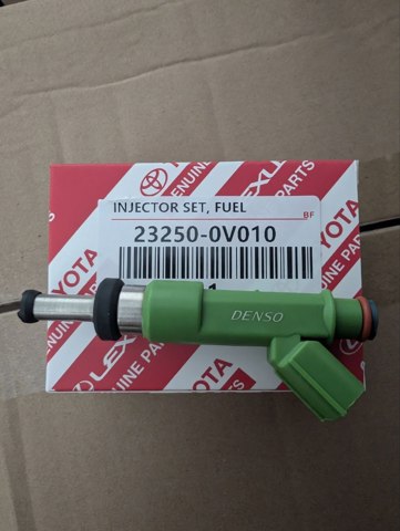 Форсунка дизельна в зборі, розпилювач + тримач 232500V010 TOYOTA