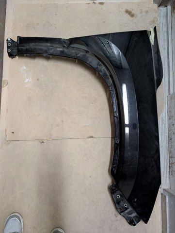 Переднє праве крило 538110E240 TOYOTA