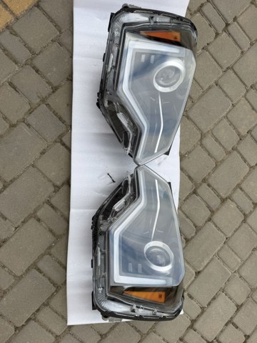 Фара ліва передня 92101AT050 HYUNDAI