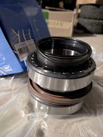 Задній підшипник VKBA5423 SKF