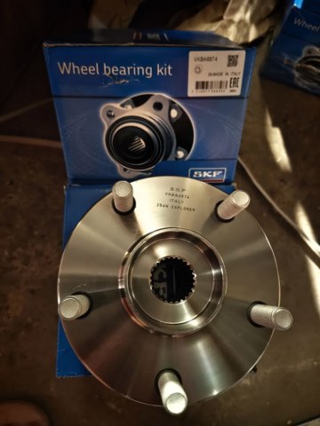 Колеса і маточини VKBA6874 SKF