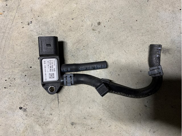 Датчик тиску вихлопних газів 0281006083 BOSCH