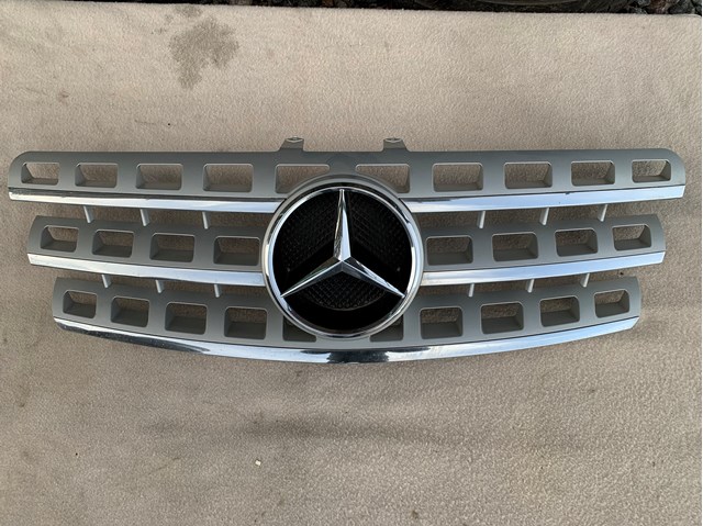 Решітка 1648880923 MERCEDES