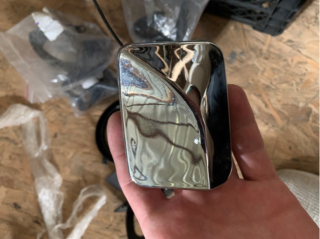 Заглушка бампера буксирувального гака 1668851823 MERCEDES