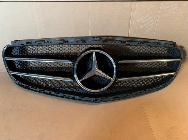 Облицювання радіатора 2128850822 MERCEDES