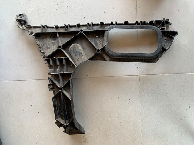 Напрямна заднього бампера, ліва 4L0807453A VAG