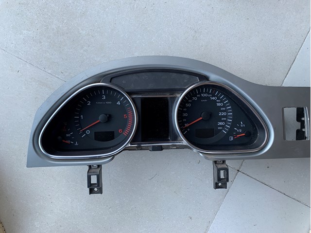 Покажчик напруги (вольтметр) 4L0920900J VAG
