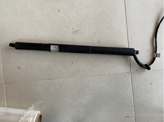 Амортизатор двері багажника 8W8827851 VAG