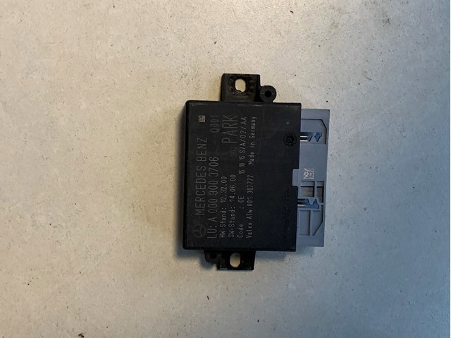 Модуль керування (ЕБУ) парктроніком A0009003706 MERCEDES