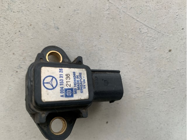 Датчик наддува A0041533128 MERCEDES