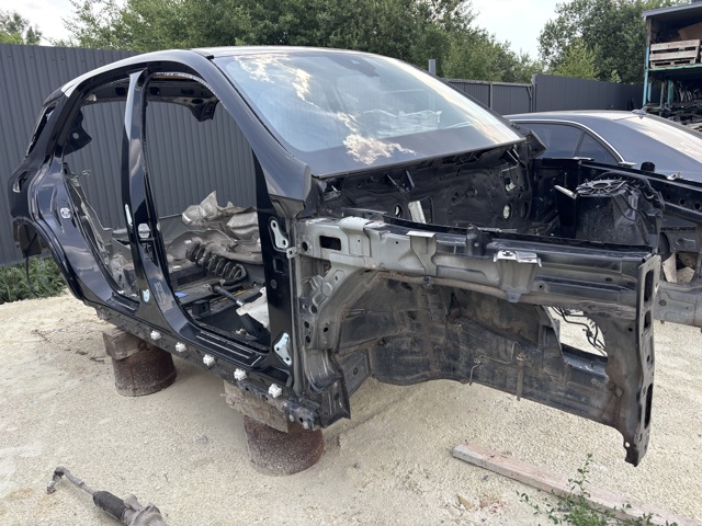 Лонжерон рами передній правий A1676207601 MERCEDES