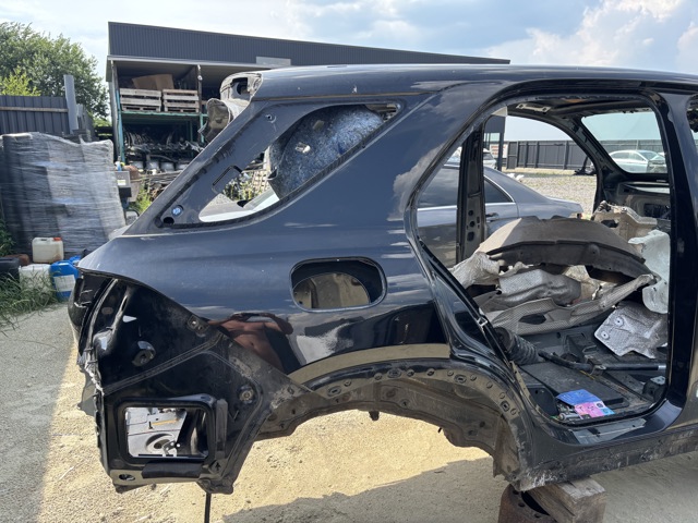 Крило праве заднє A1676303403 MERCEDES