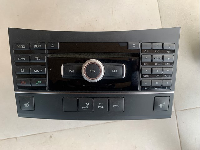 Блок кнопок центральної консолі A2129005212 MERCEDES