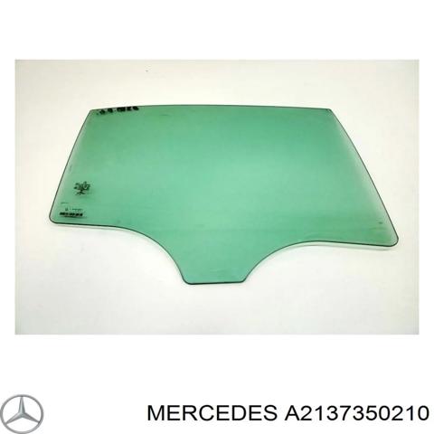 Скло заднє праве A2137350210 MERCEDES