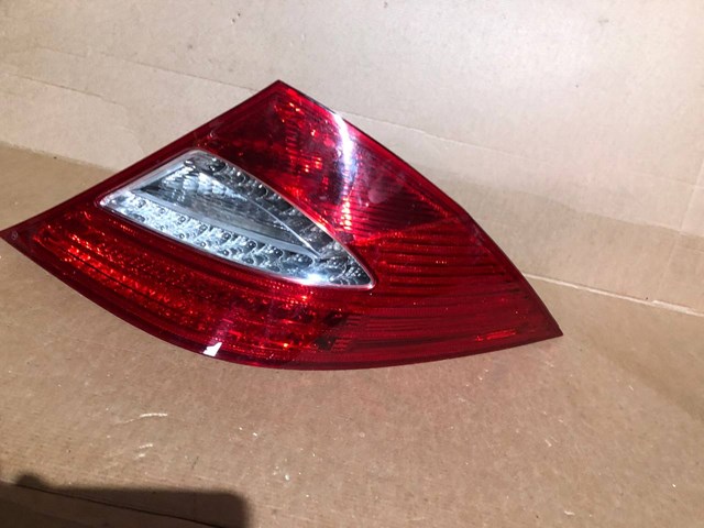 Задні ліхтарі A2198200664 MERCEDES