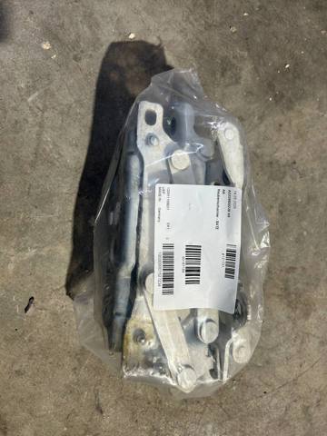 Завіс капота, правий A2228800228 MERCEDES