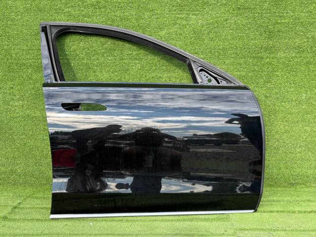 Пасажирські передні двері A2237200400 MERCEDES
