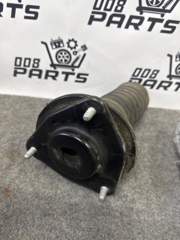Опора амортизатора переднього правого 486090E090 TOYOTA