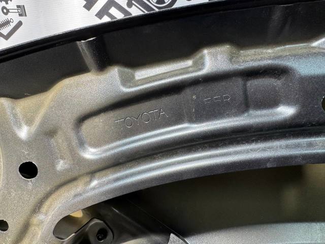 Переднє праве крило 538010E160 TOYOTA