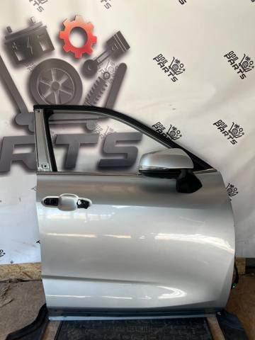 Пасажирські передні двері 670010E171 TOYOTA