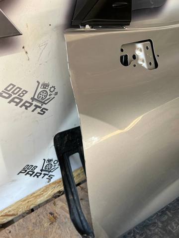 Дверь передня ліва 670020E171 TOYOTA