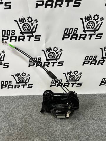 Замок двері правої передньої 6903062010 TOYOTA