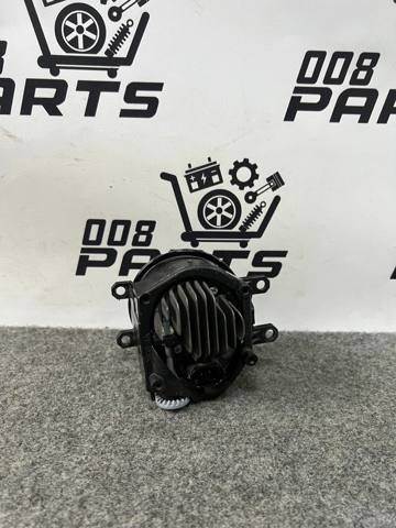 Туманка права 812100E050 TOYOTA