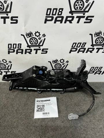 Протитуманка права 8121048060 TOYOTA