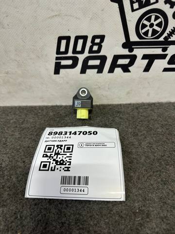 Датчик подушки безпеки 8983147050 TOYOTA