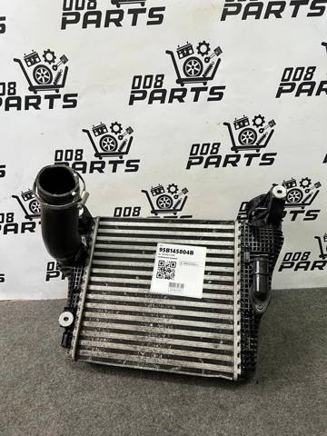 Охолоджувач наддувочного повітря 95B145804B PORSCHE