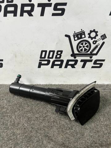 Накладка форсунки омивача фари передньої 95B955284A PORSCHE