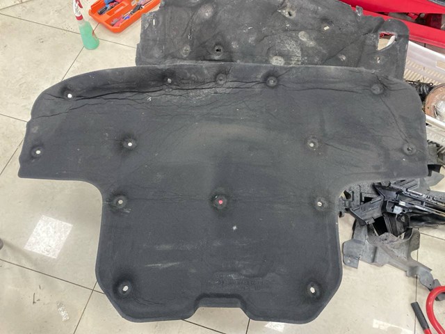 Шумка капота A2536820026 MERCEDES