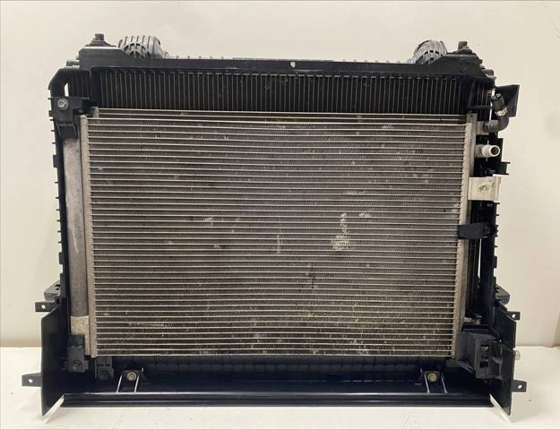 Радіатор системи охолодження двигуна HK838005DB LAND ROVER