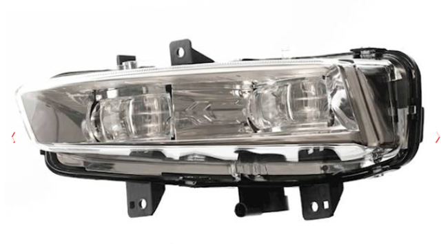 Протитуманка права LR026089 LAND ROVER