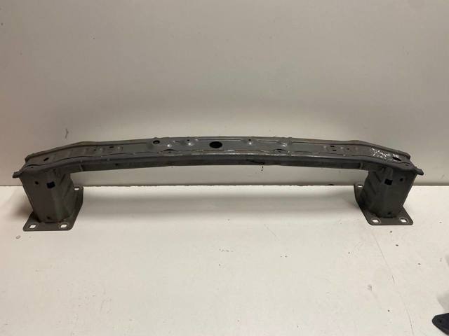 Підсилювач бампера переднього LR059013 LAND ROVER