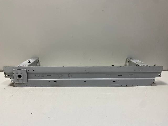 Шина бампера переднього LR091866 LAND ROVER