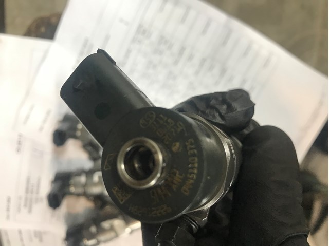 Форсунки електромагнітні 0445110375 BOSCH